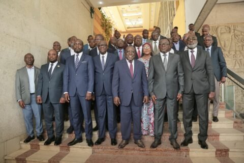 Côte d'Ivoire : Rencontre historique entre le Gouverneur Cissé Bacongo et les maires d'Abidjan : Un engagement commun pour l'avenir de la capitale