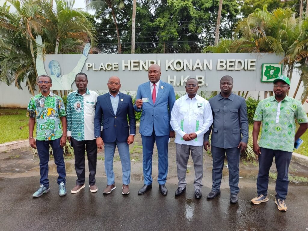 Côte d'Ivoire : La démission du maire de Hiré, Gilbert Francis Kacou, demandée après son adhésion au PDCI-RDA (vidéo)