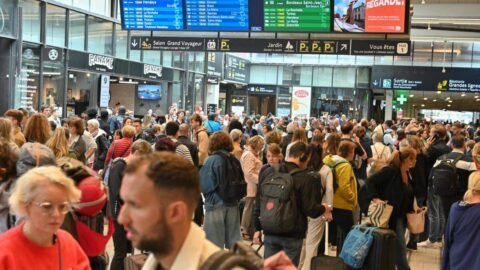 France : La SNCF accuse une "attaque massive" visant à paralyser le réseau TGV, perturbations importantes