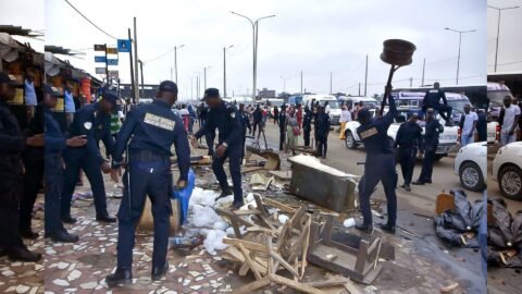 Lutte contre le désordre urbain : La brigade continuera ses opérations jusqu'à une Abidjan propre, selon le commissaire Aka Jean-Louis