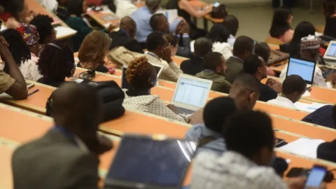 La Côte d'Ivoire dans le TOP 5 des pays africains qui ont le plus d'étudiants en France