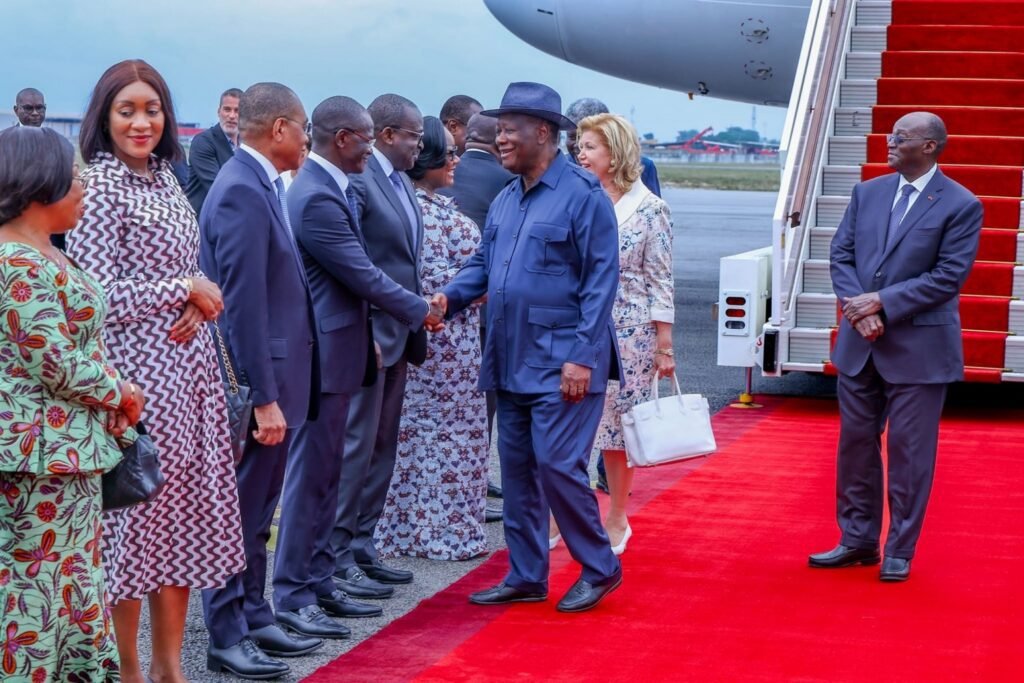 Côte d’Ivoire : Alassane Ouattara rentre à Abidjan après son séjour en France