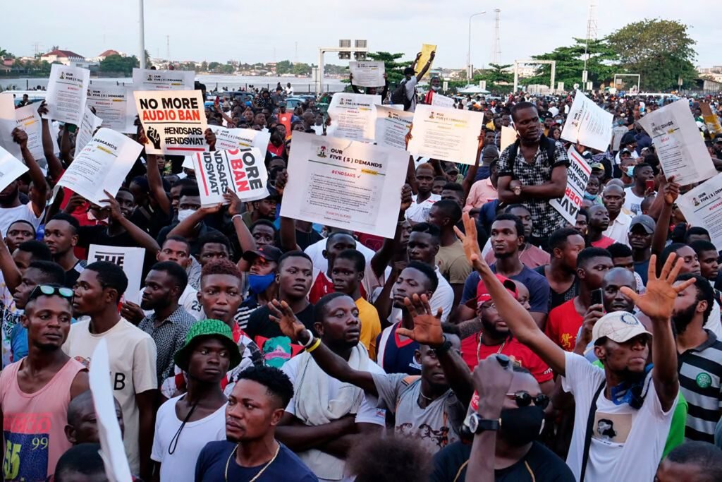 #EndBadGovernanceInNigeria : La Police Nigériane Envisage l'Aide de l'Armée après de Violentes Manifestations