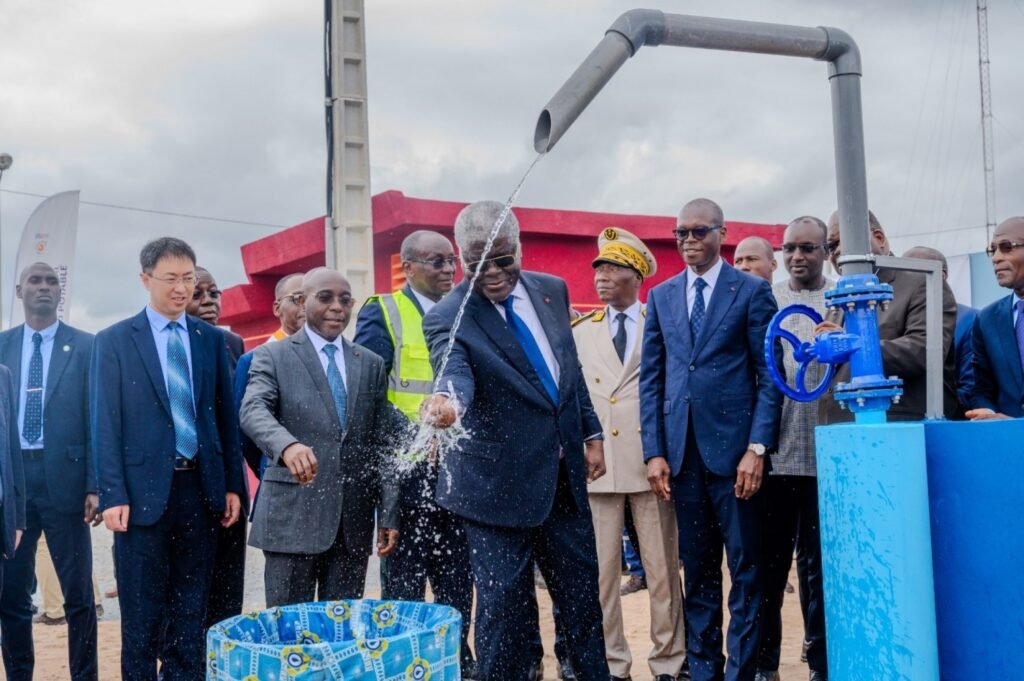 Côte d'Ivoire : Inauguration de la station d'eau potable de Bouaflé par Beugré Mambé, avec un objectif de couverture nationale d'ici 2030