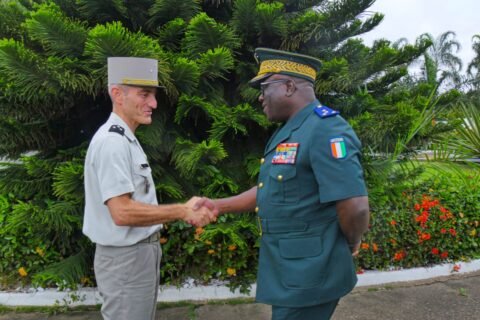 Exercices militaires conjoints : l'armée française et les FACI s'entraînent en Côte d’Ivoire