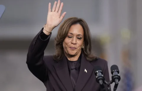 Kamala Harris reconnaît sa défaite face à Donald Trump et promet de continuer le combat